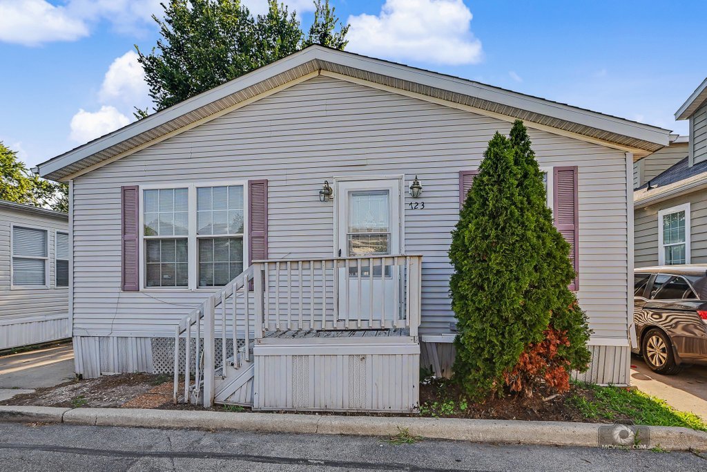 723 7th Street Property Photo 2