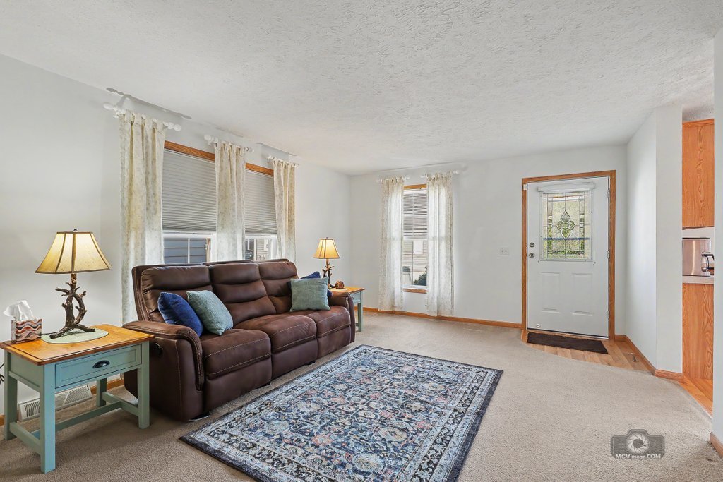 723 7th Street Property Photo 9