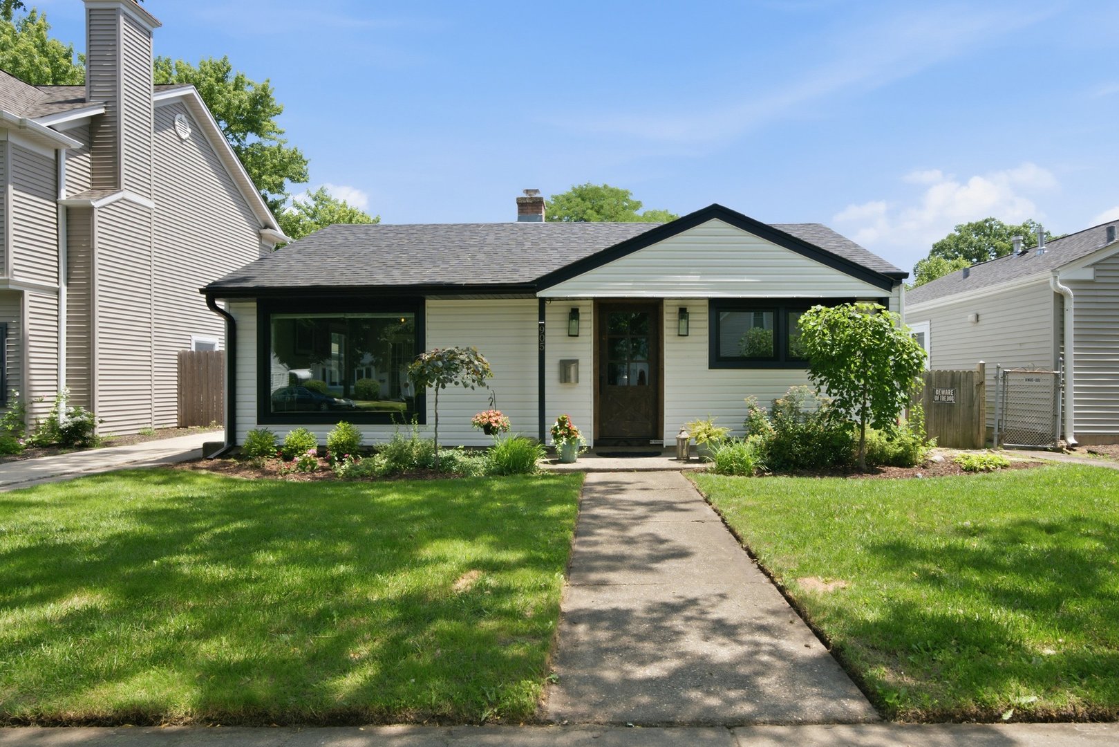 905 N Douglas Avenue Property Photo 1