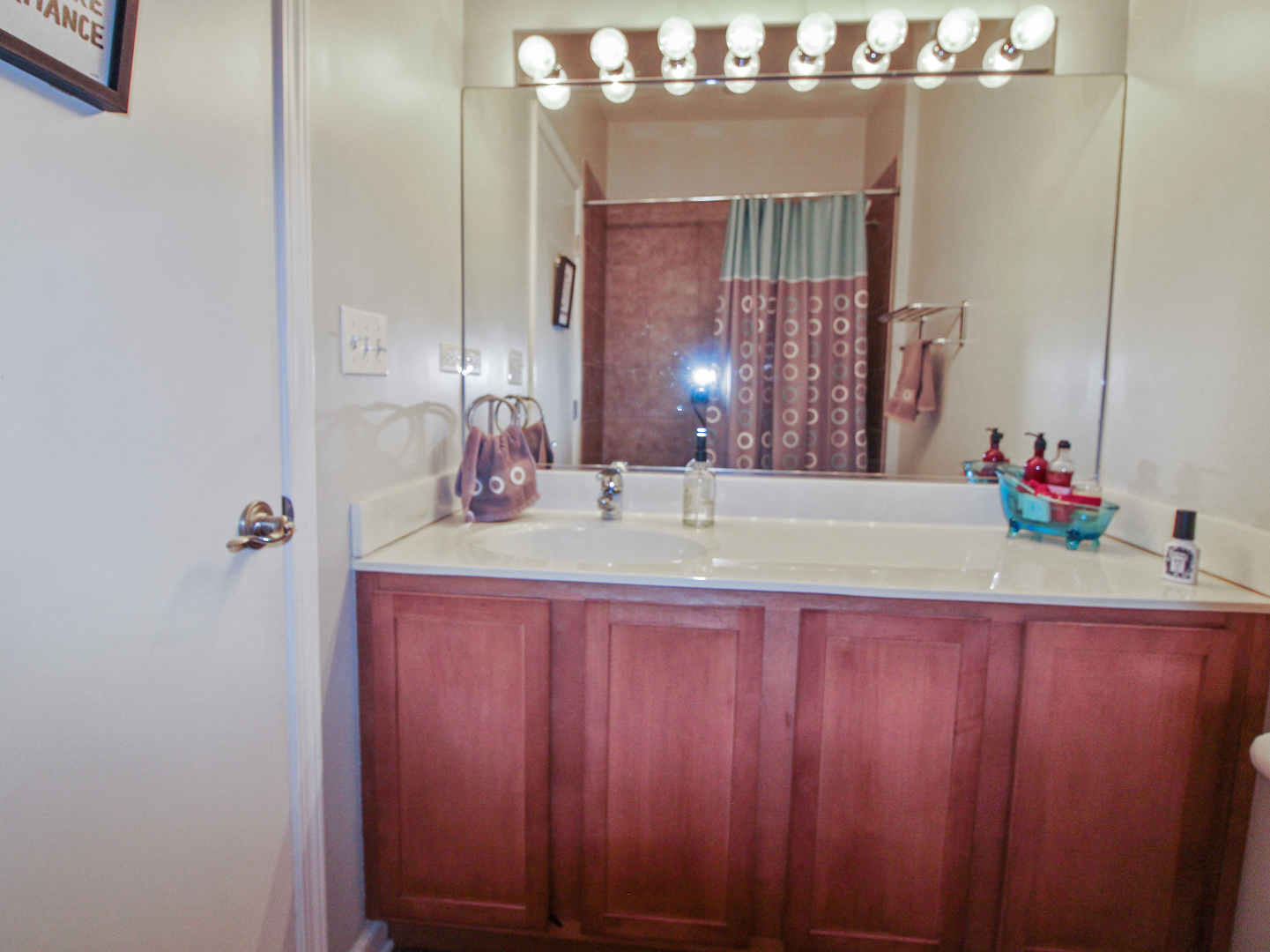 2409 W 32nd Place Property Photo 12