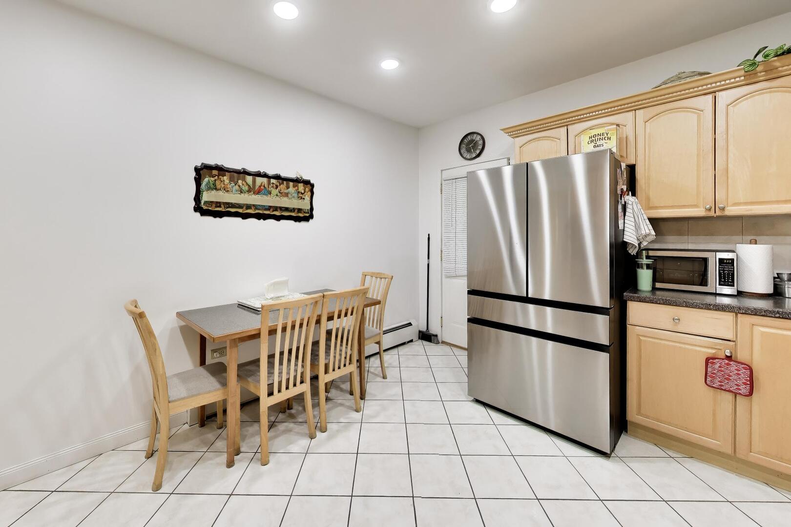 6718 N Campbell Avenue Property Photo 17