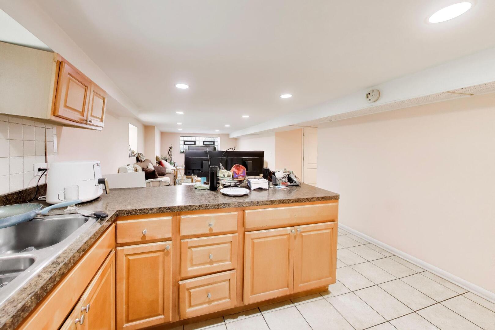 6718 N Campbell Avenue Property Photo 49