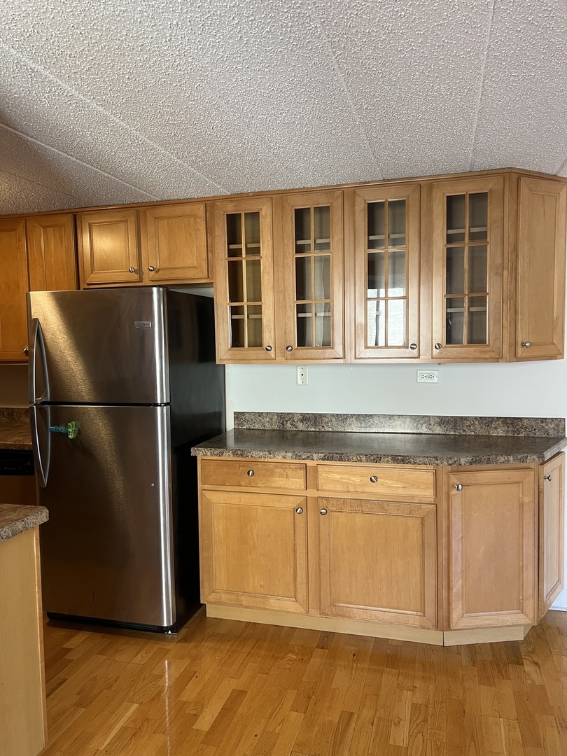 5586 S Archer Avenue 2c Property Photo 2