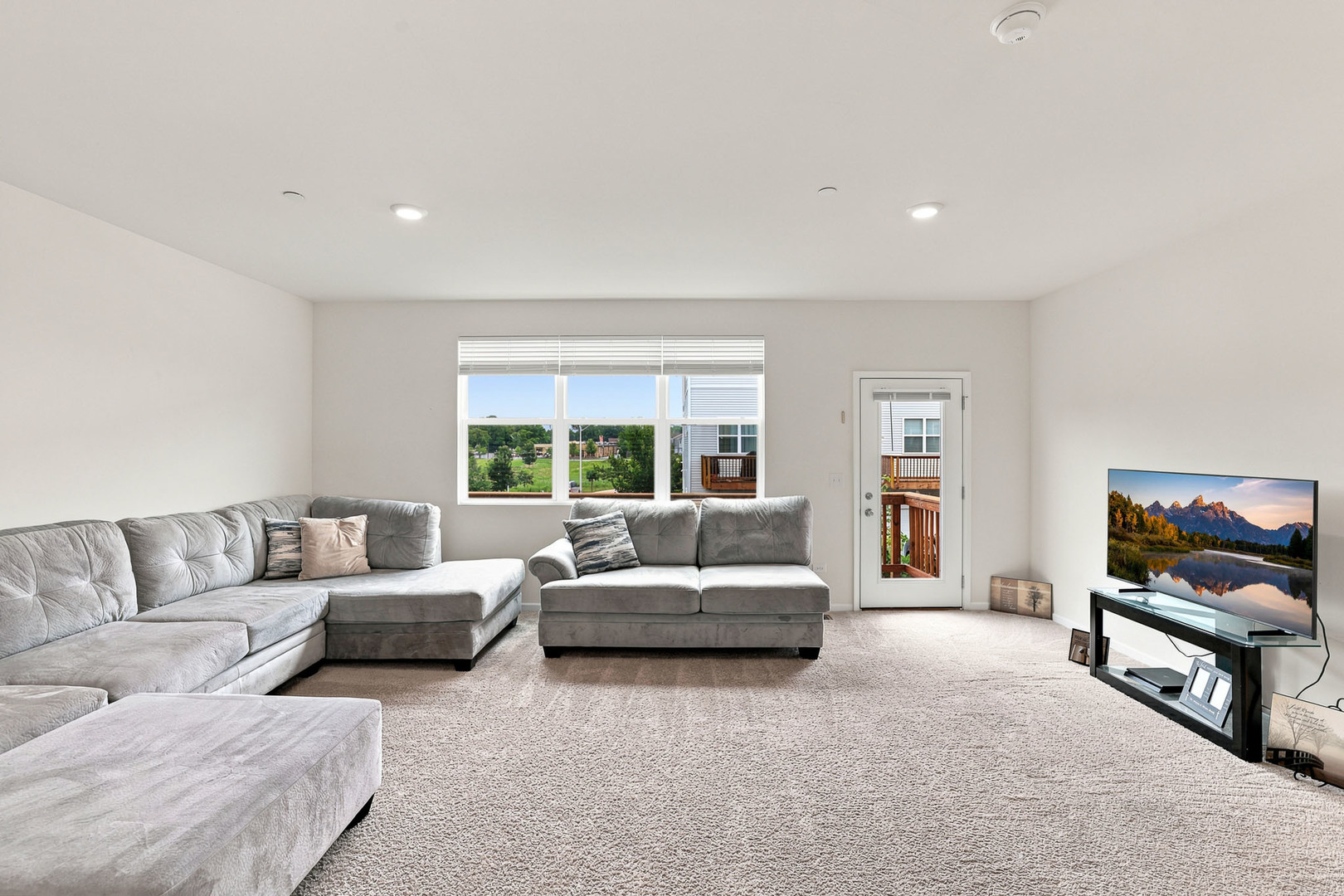 3303 Trillium Circle Property Photo 6