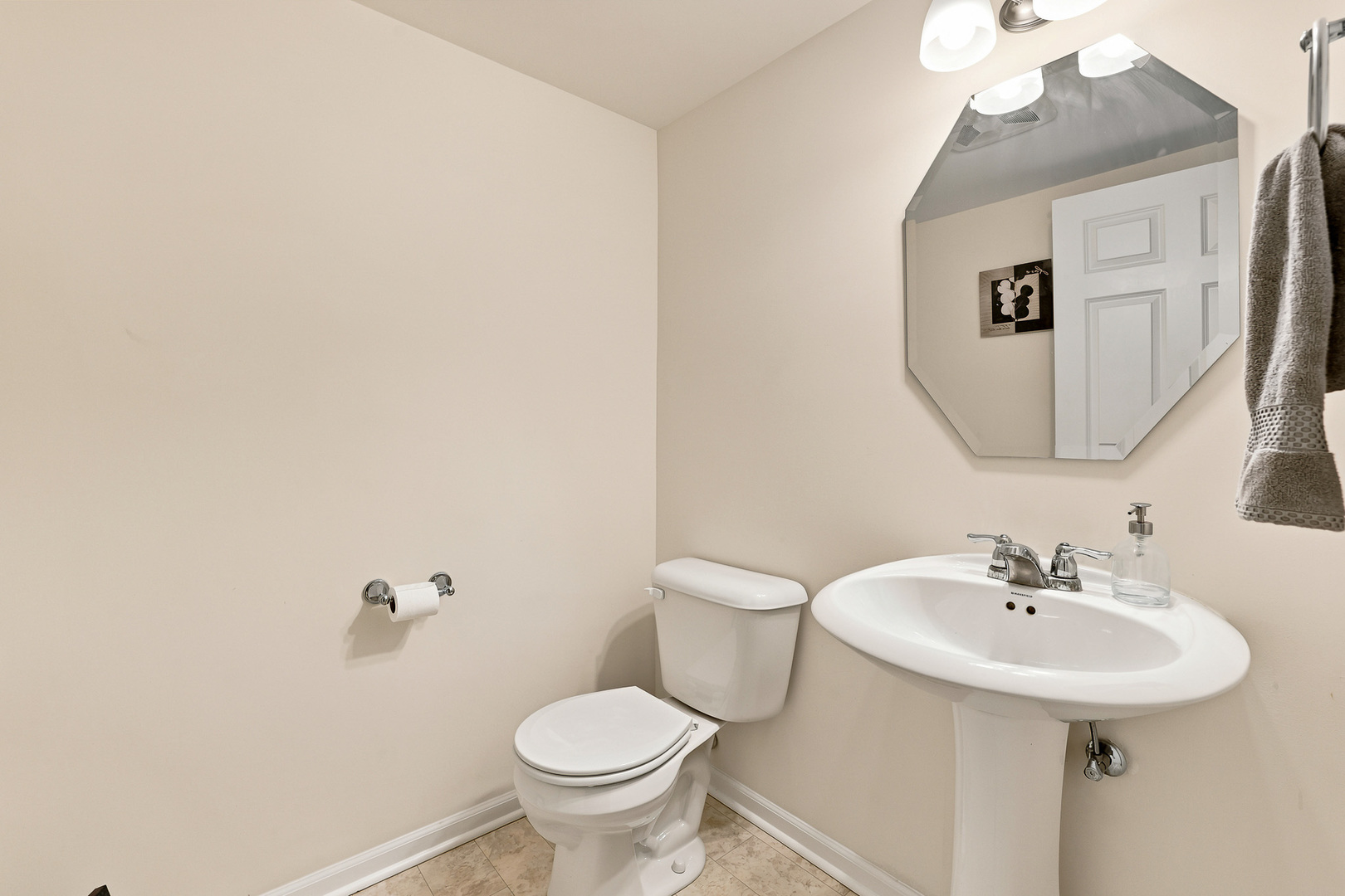 3303 Trillium Circle Property Photo 8