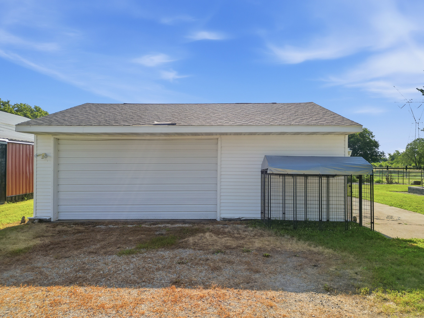 7630 Ridge Road Property Photo 8