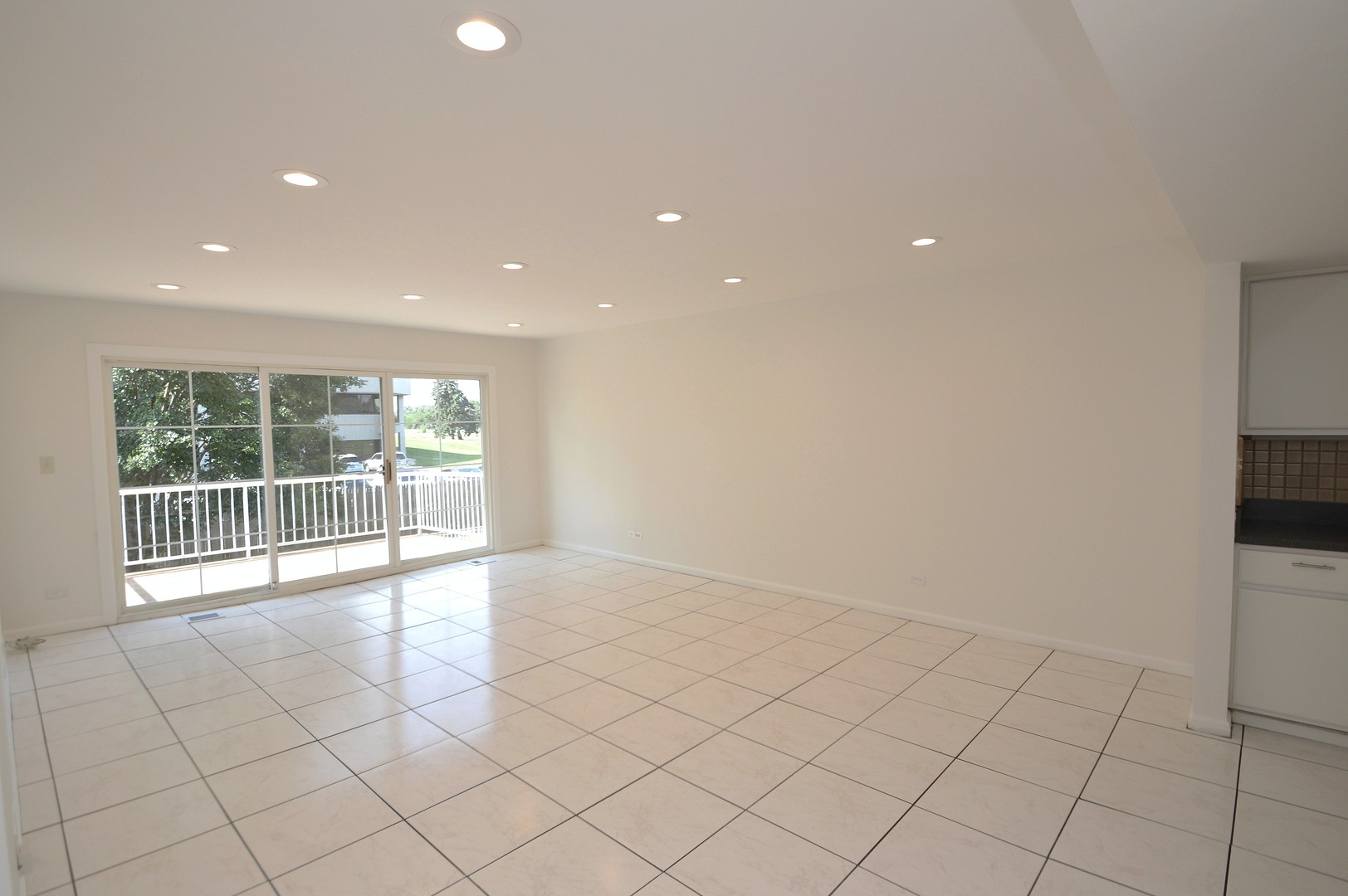 112 Carriage Way Drive 204a Property Photo 8
