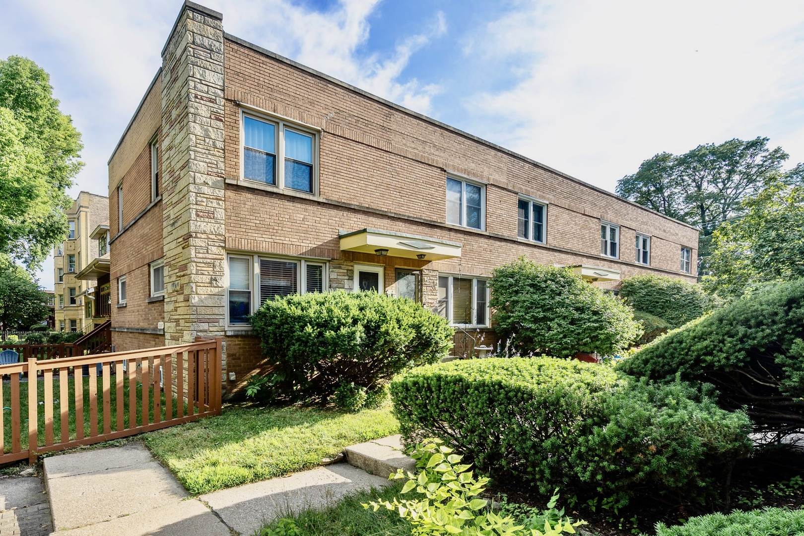 1011 S Oak Park Avenue D Property Photo 1