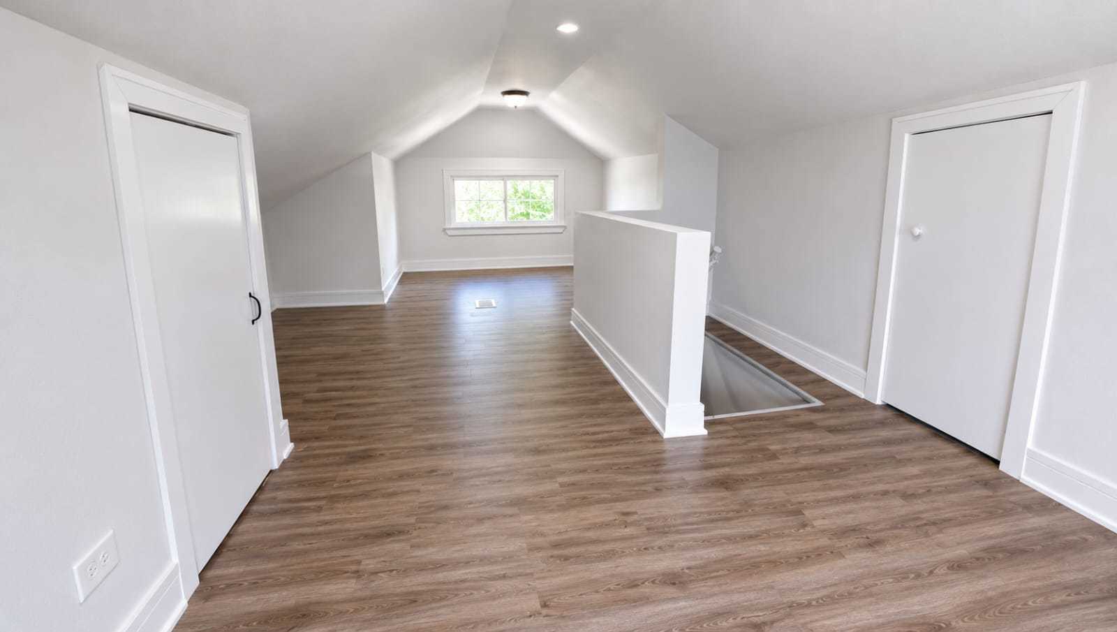 8156 S King Drive Property Photo 13