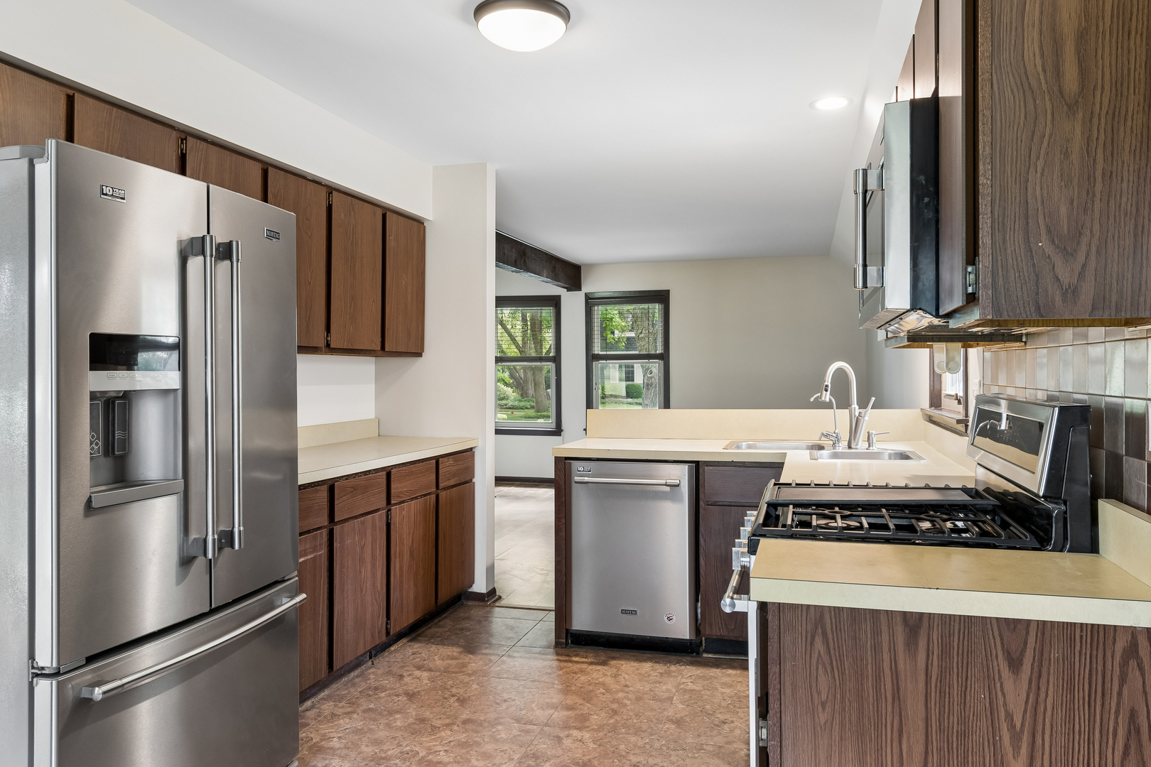 1539 Foxhill Road Property Photo 10