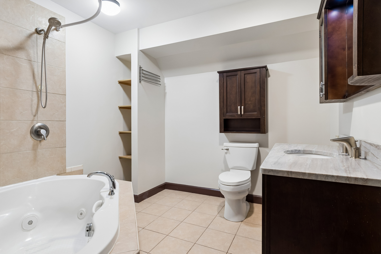 1539 Foxhill Road Property Photo 23