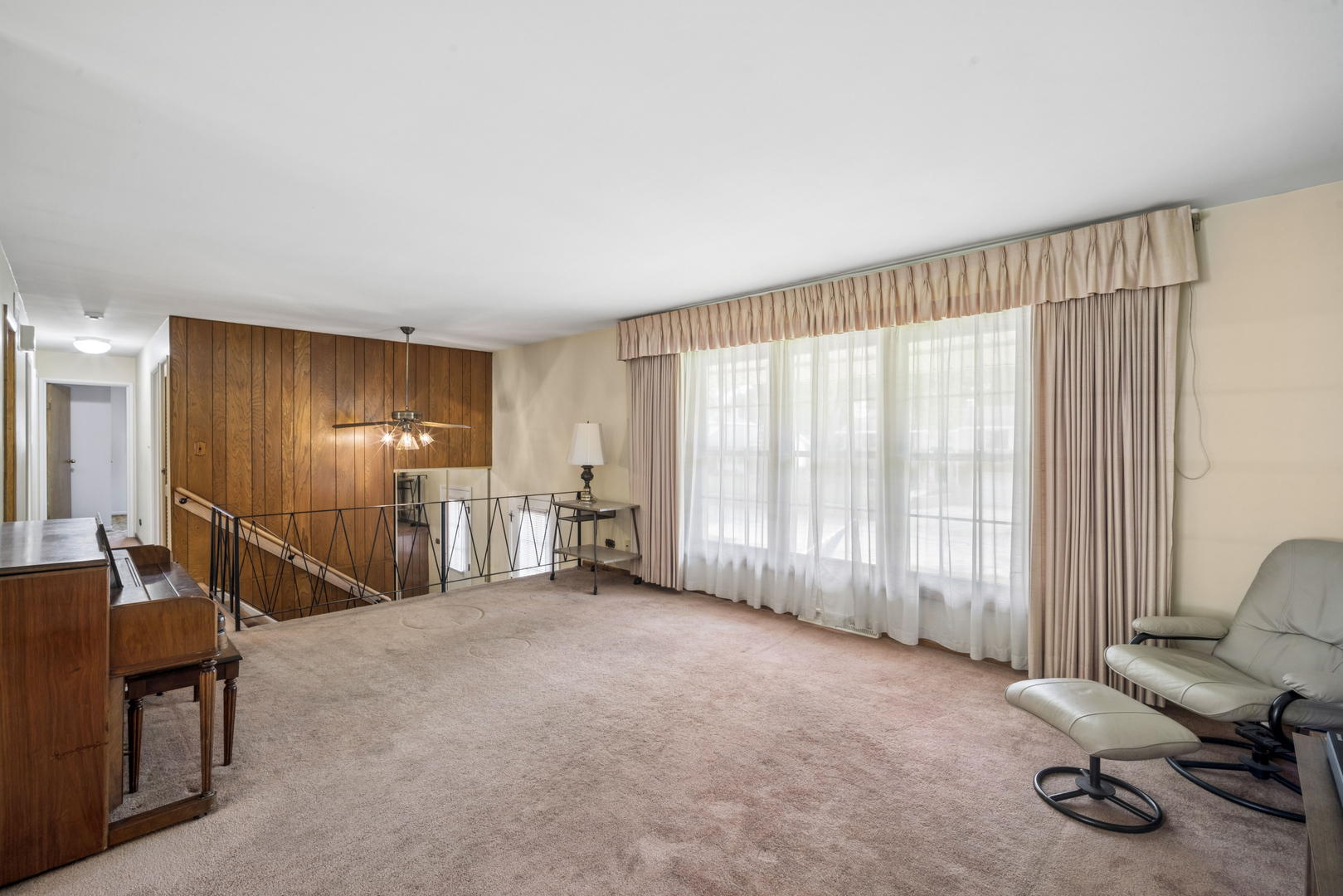 1305 E Sanborn Drive Property Photo 8