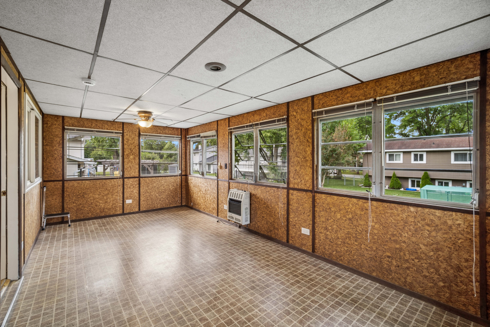 1305 E Sanborn Drive Property Photo 14