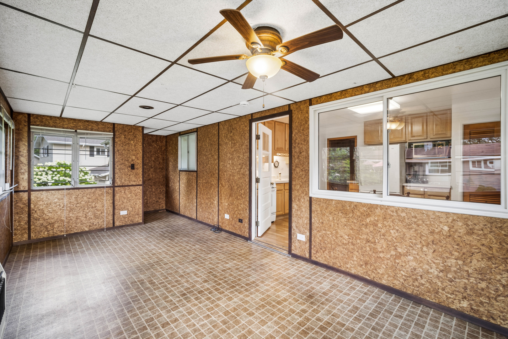 1305 E Sanborn Drive Property Photo 15