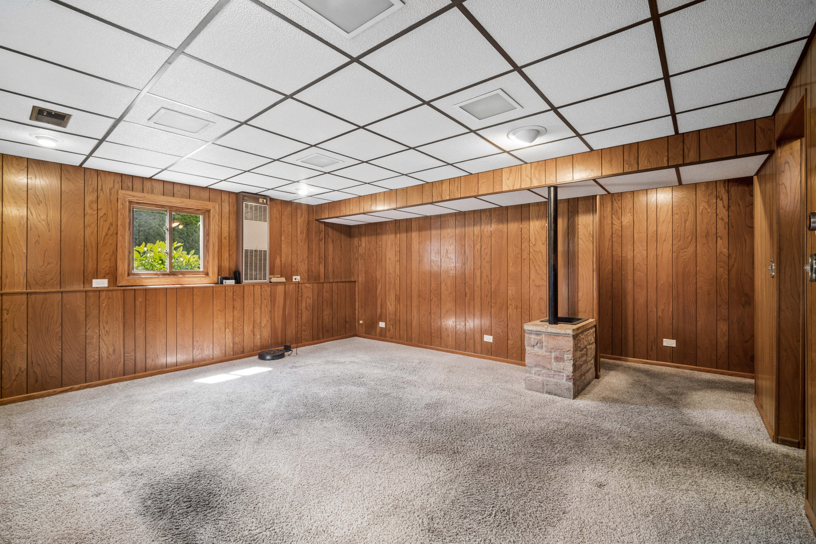 1305 E Sanborn Drive Property Photo 17