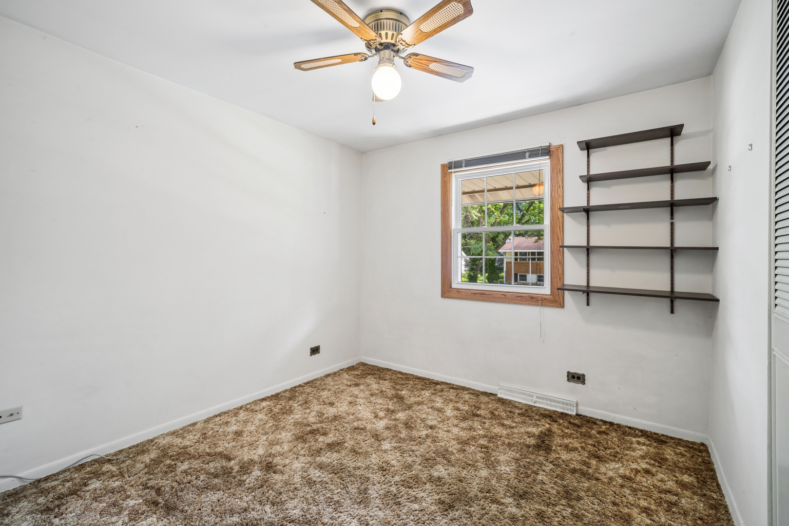 1305 E Sanborn Drive Property Photo 19