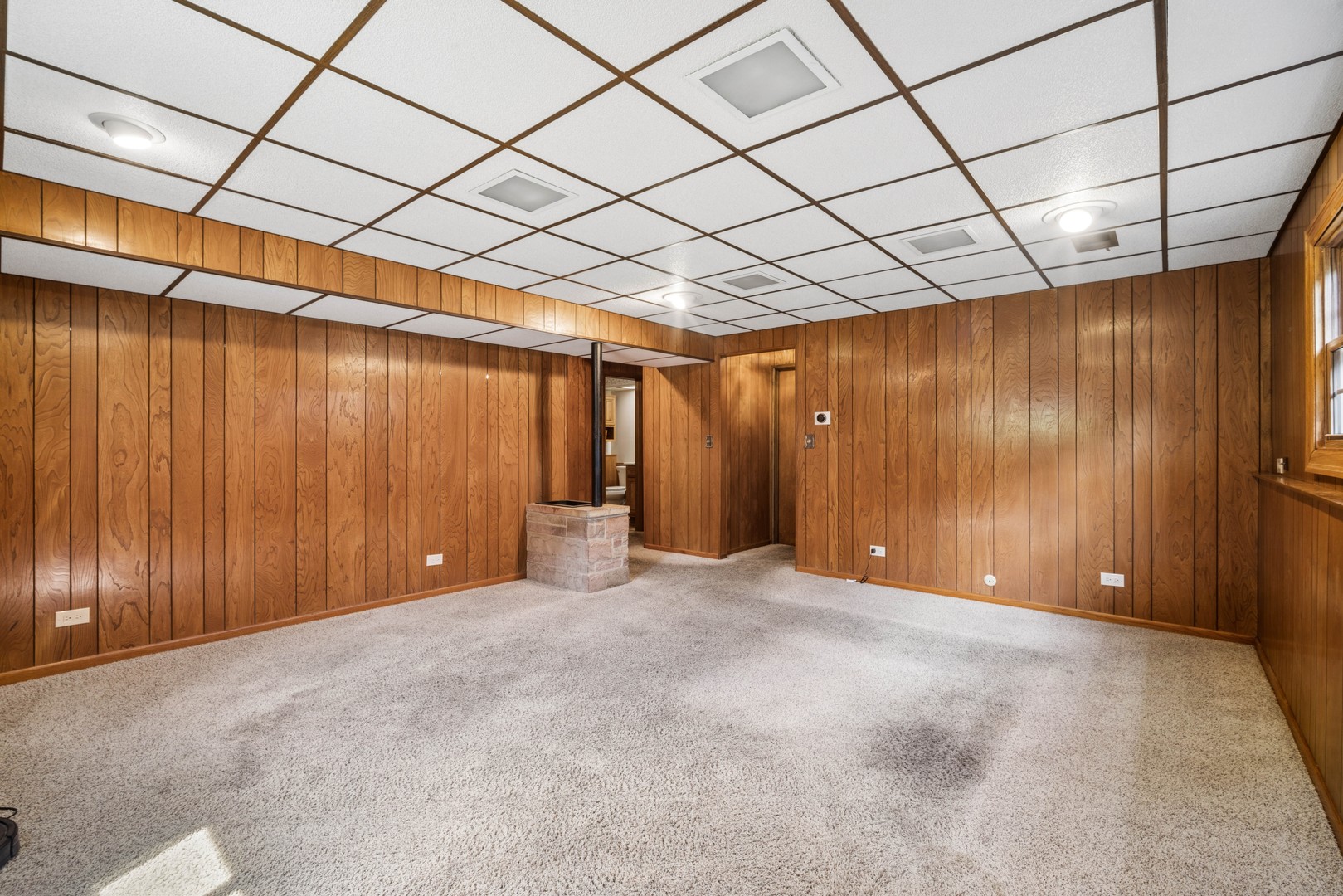 1305 E Sanborn Drive Property Photo 20