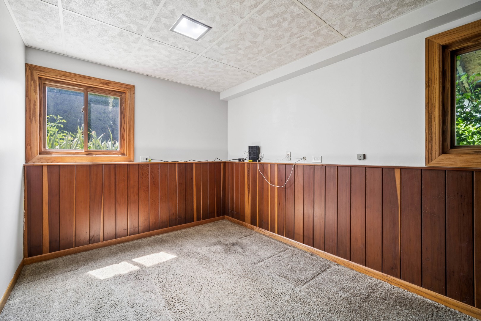 1305 E Sanborn Drive Property Photo 22