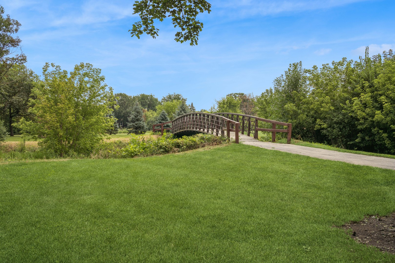 1305 E Sanborn Drive Property Photo 28