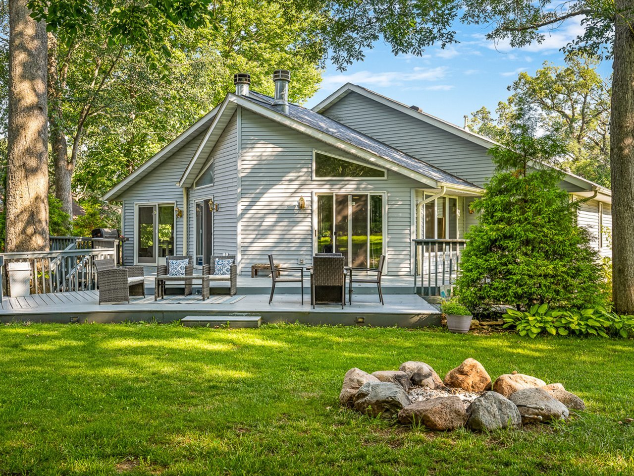 2085 Lake Summerset Road Property Photo 1