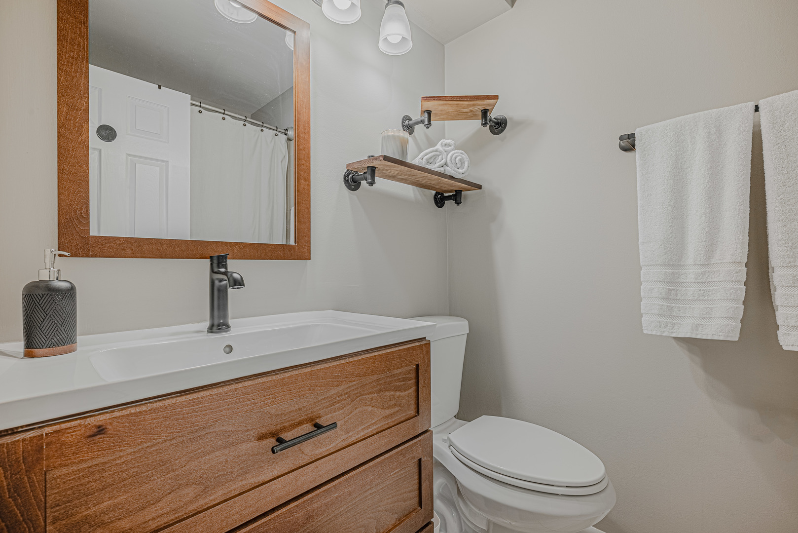 831 Garfield Avenue C Property Photo 24