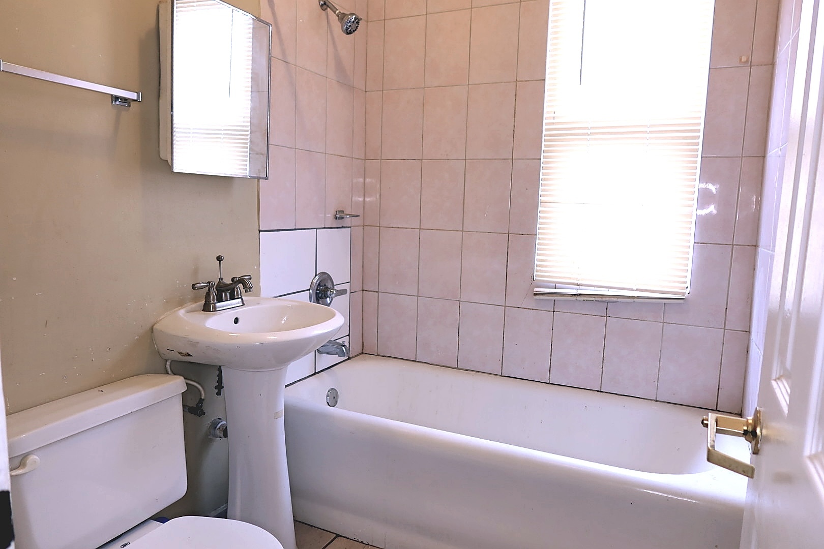 13223 S Buffalo Avenue Property Photo 10