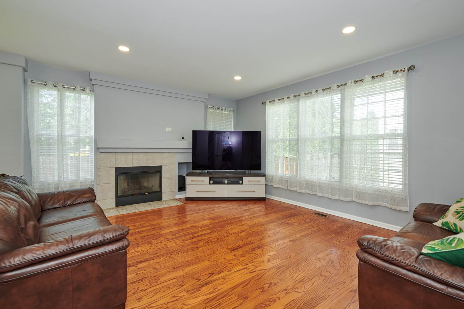 2468 Rosehall Lane Property Photo 18