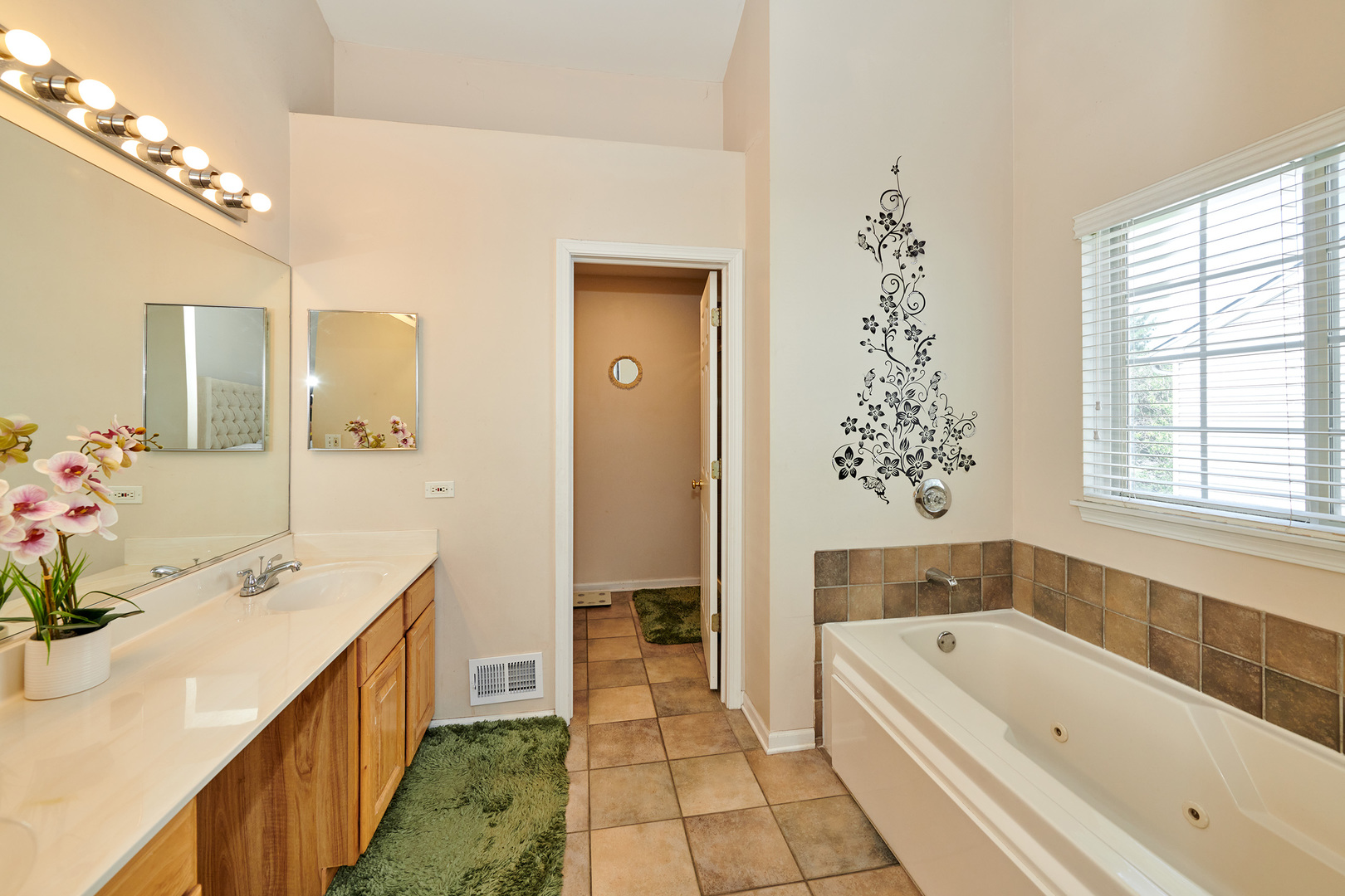 2468 Rosehall Lane Property Photo 27