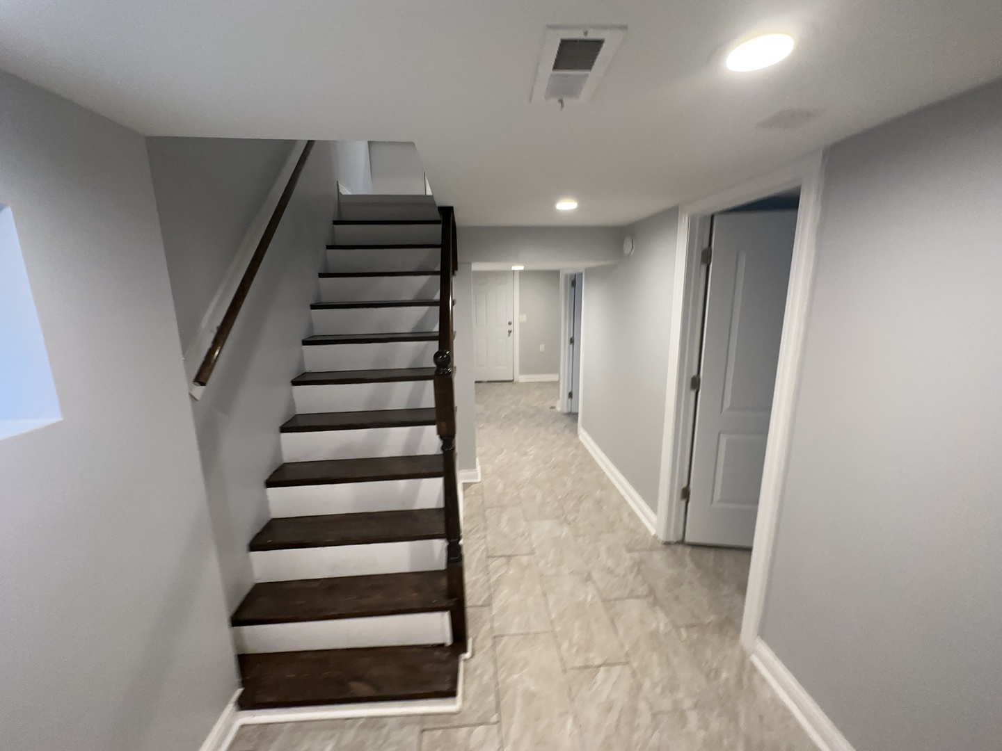 8209 S Prairie Avenue Property Photo 26