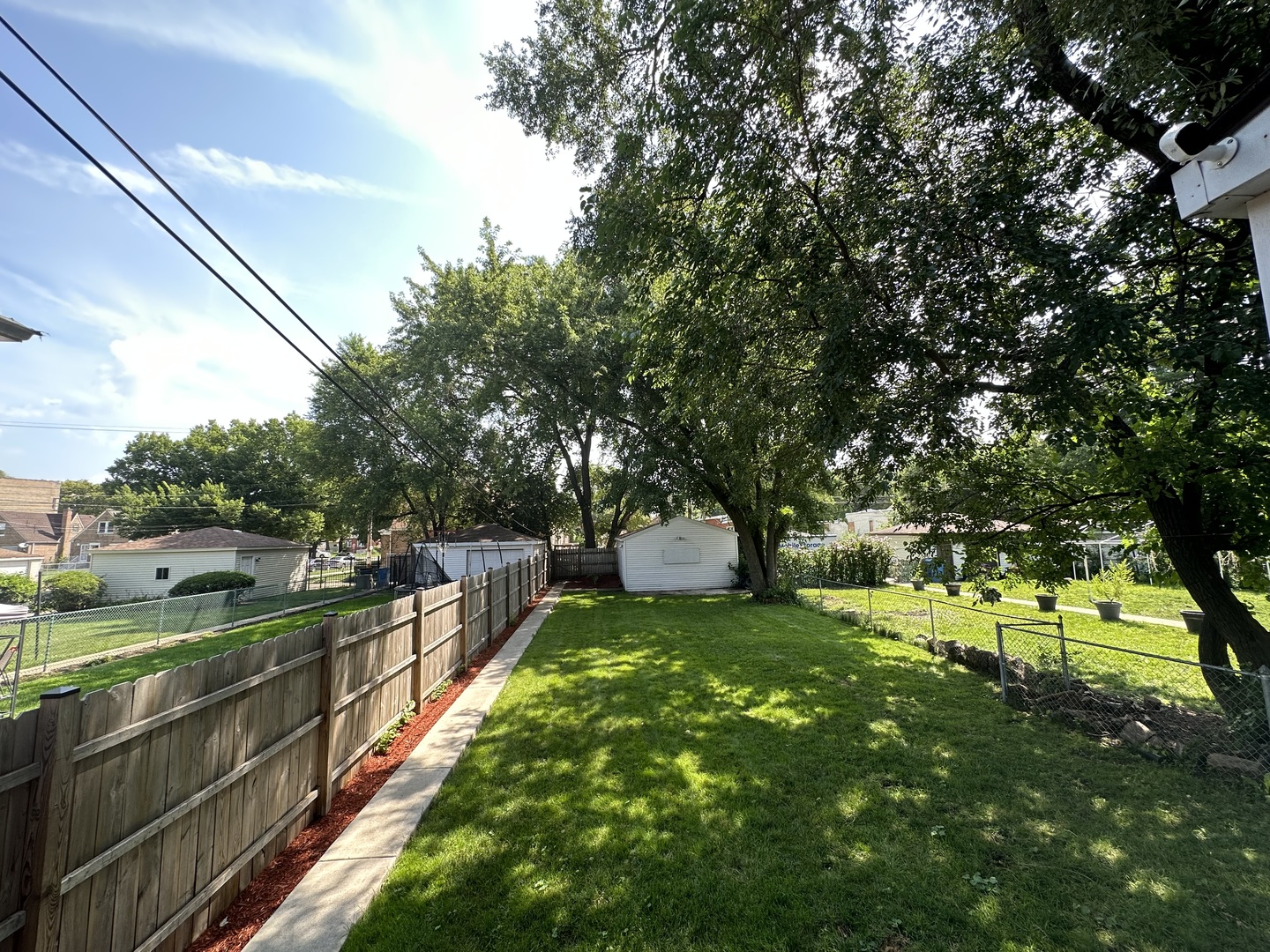8209 S Prairie Avenue Property Photo 33
