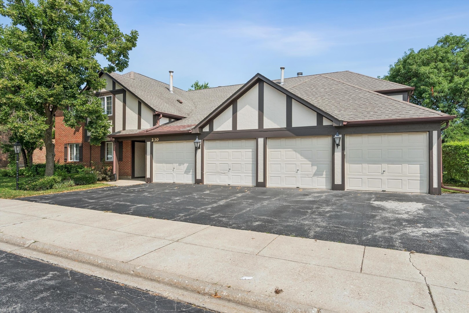 230 Windsor Lane D Property Photo
