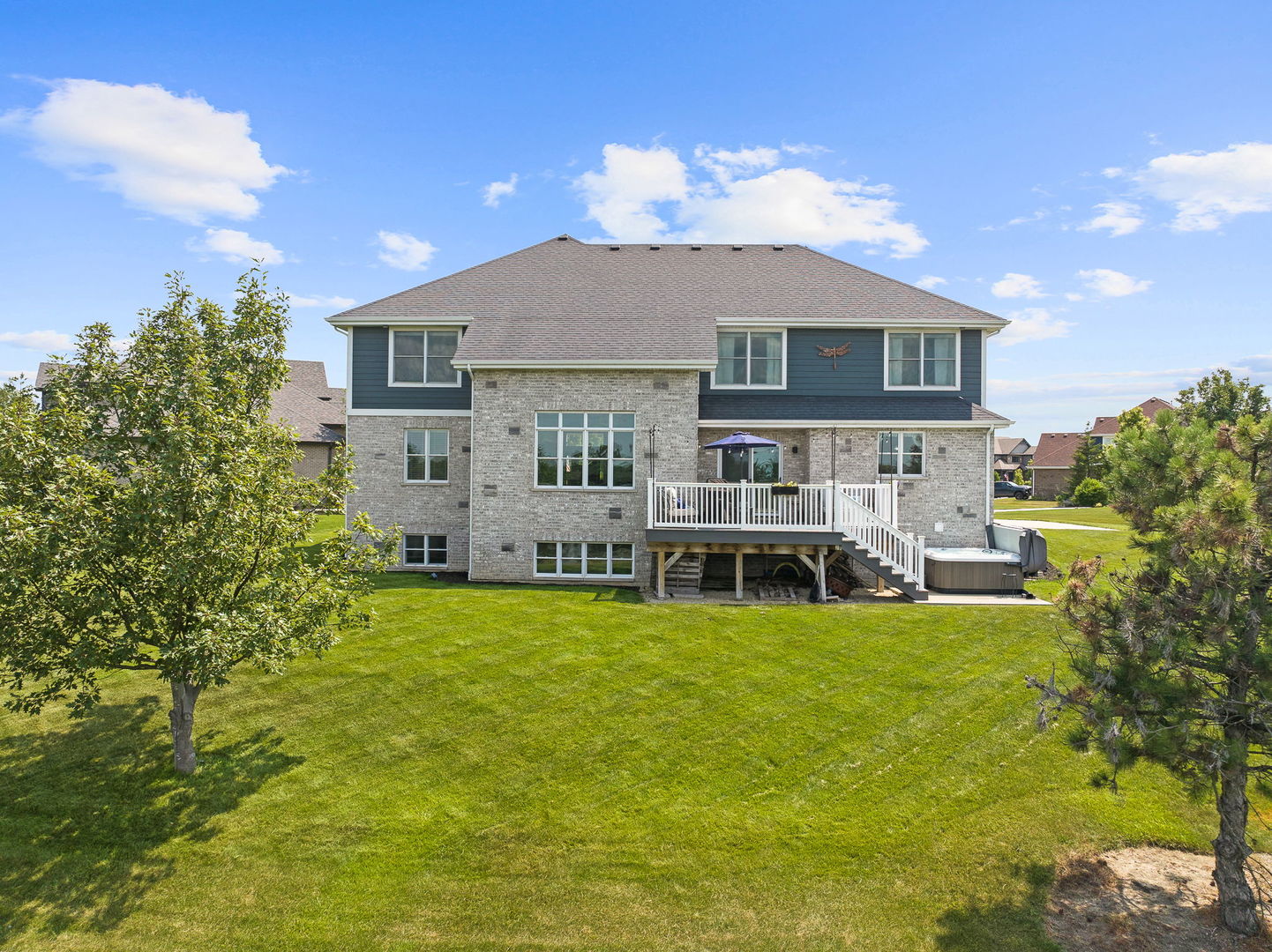 22384 Mallow Drive Property Photo 6