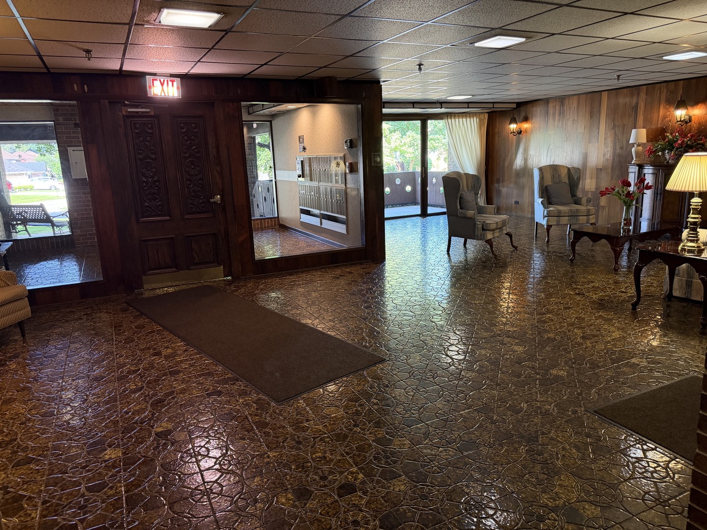 129 S Spruce Avenue 104 Property Photo 2