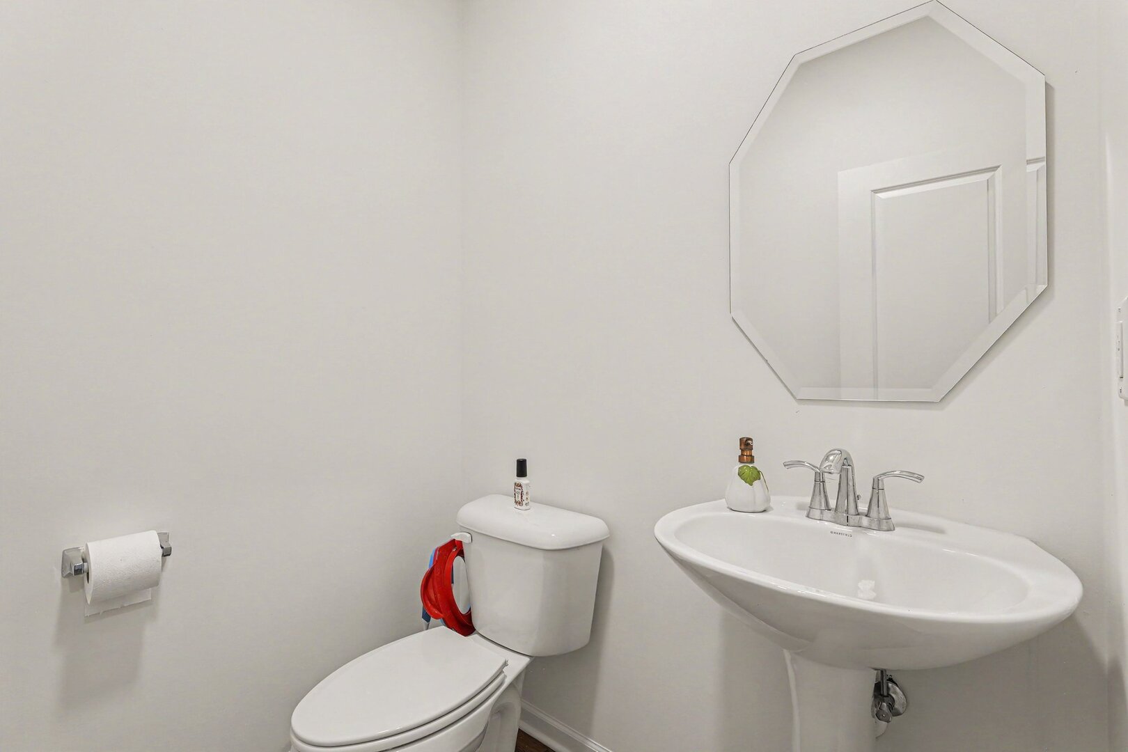 541 Ashworth Lane Property Photo 8