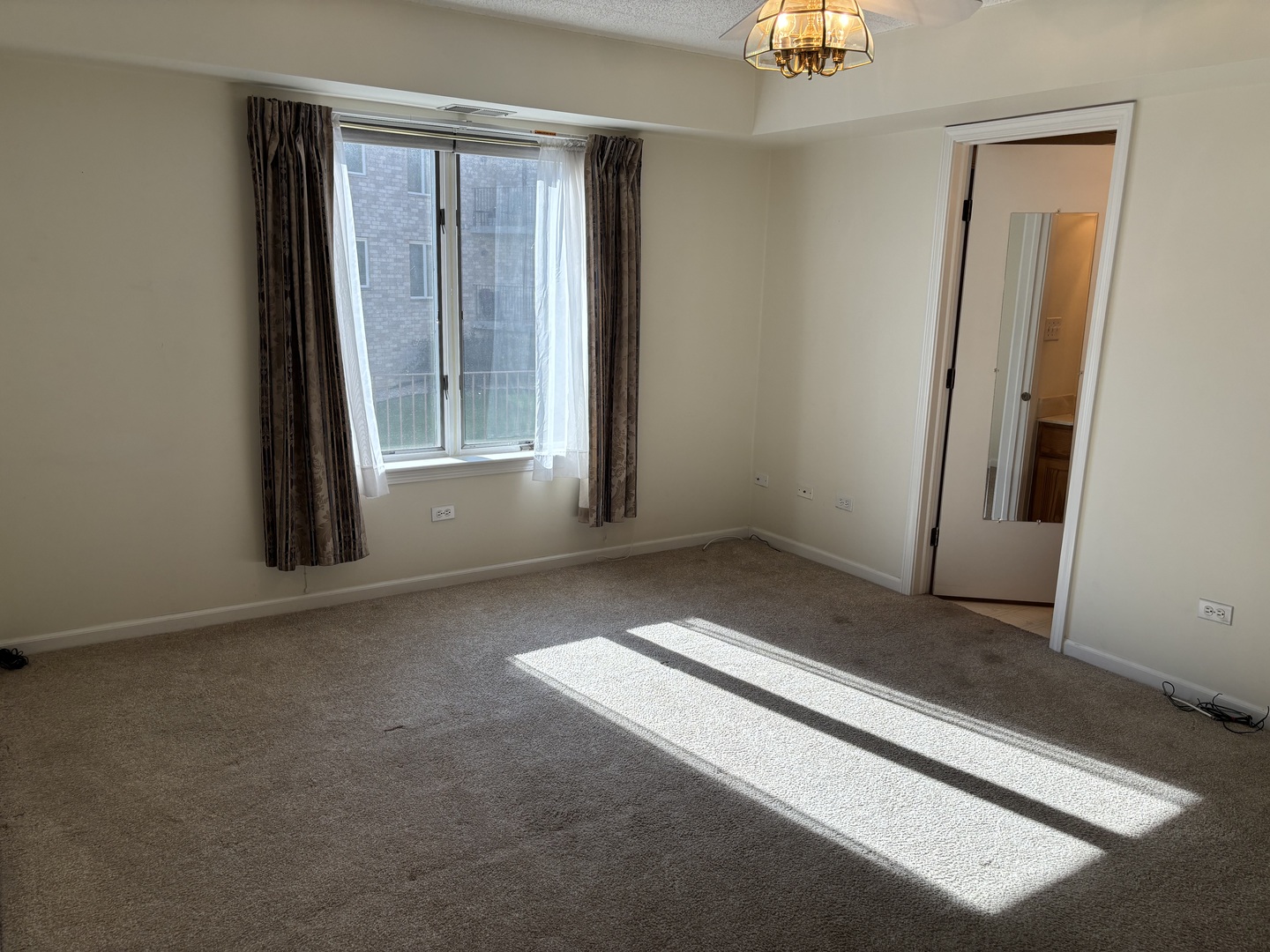 3660 186th Street 105 Property Photo 4