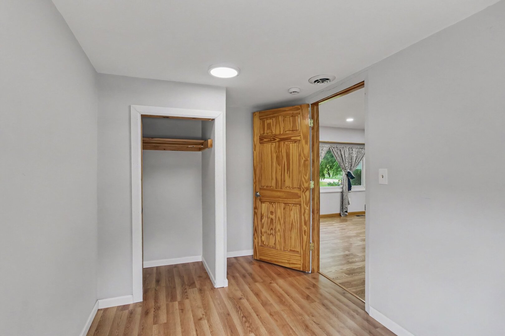 208 W Nippersink Road Property Photo 6
