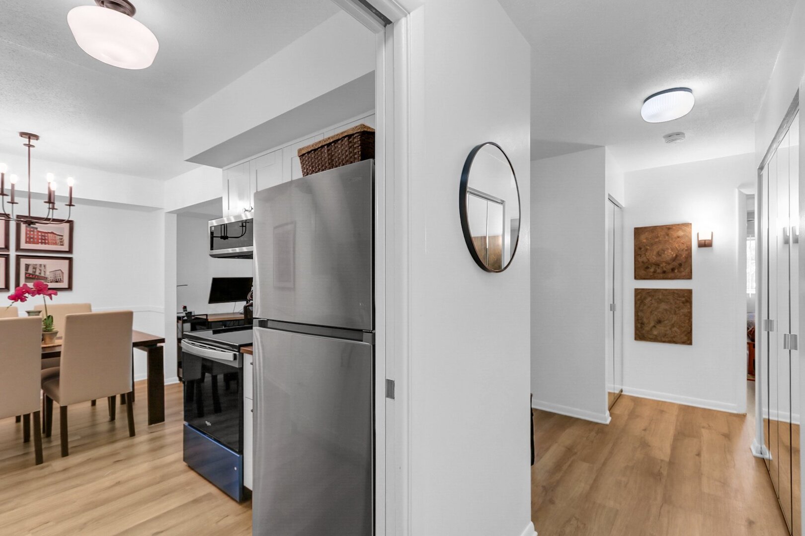 1004 E Harding Drive 304 Property Photo 6