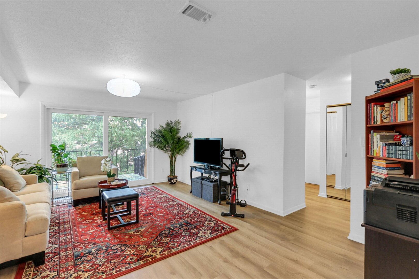 1004 E Harding Drive 304 Property Photo 13