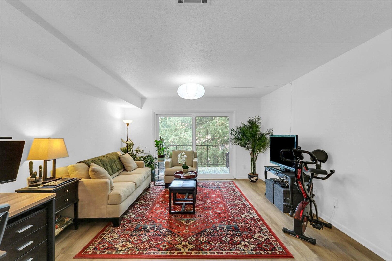 1004 E Harding Drive 304 Property Photo 14