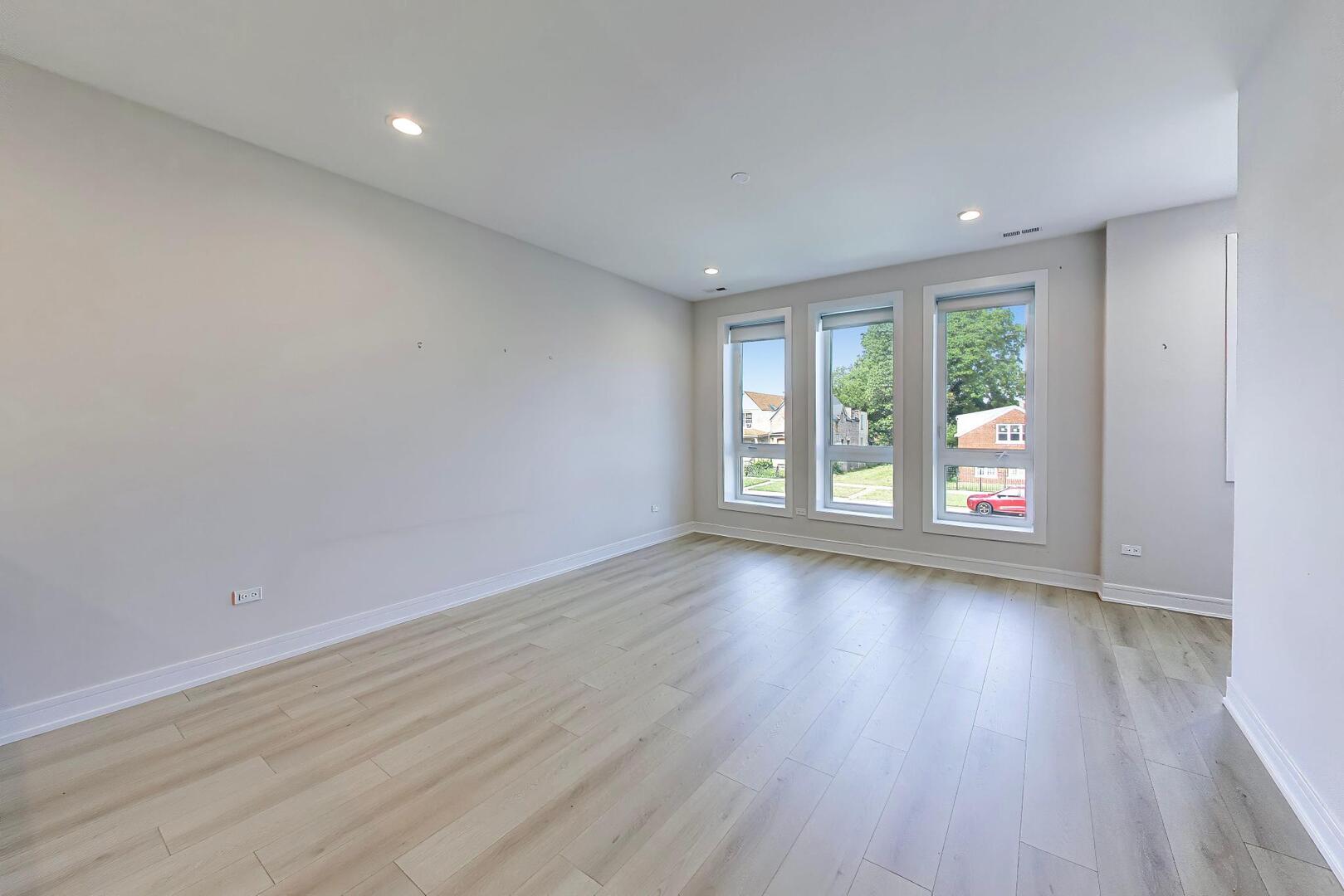 5157 S Wabash Avenue 2 Property Photo 2