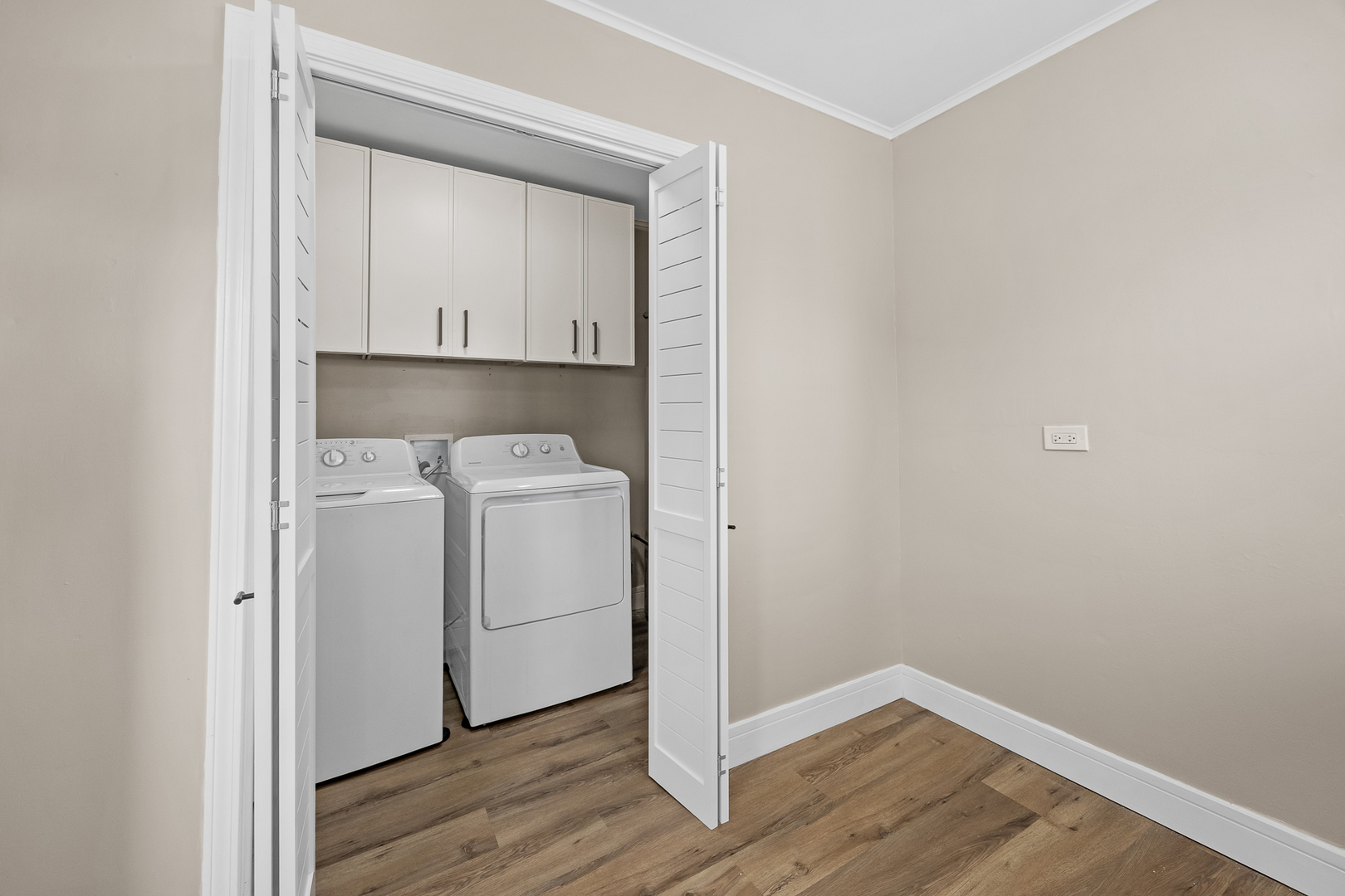 5328 Alexander Place Property Photo 15