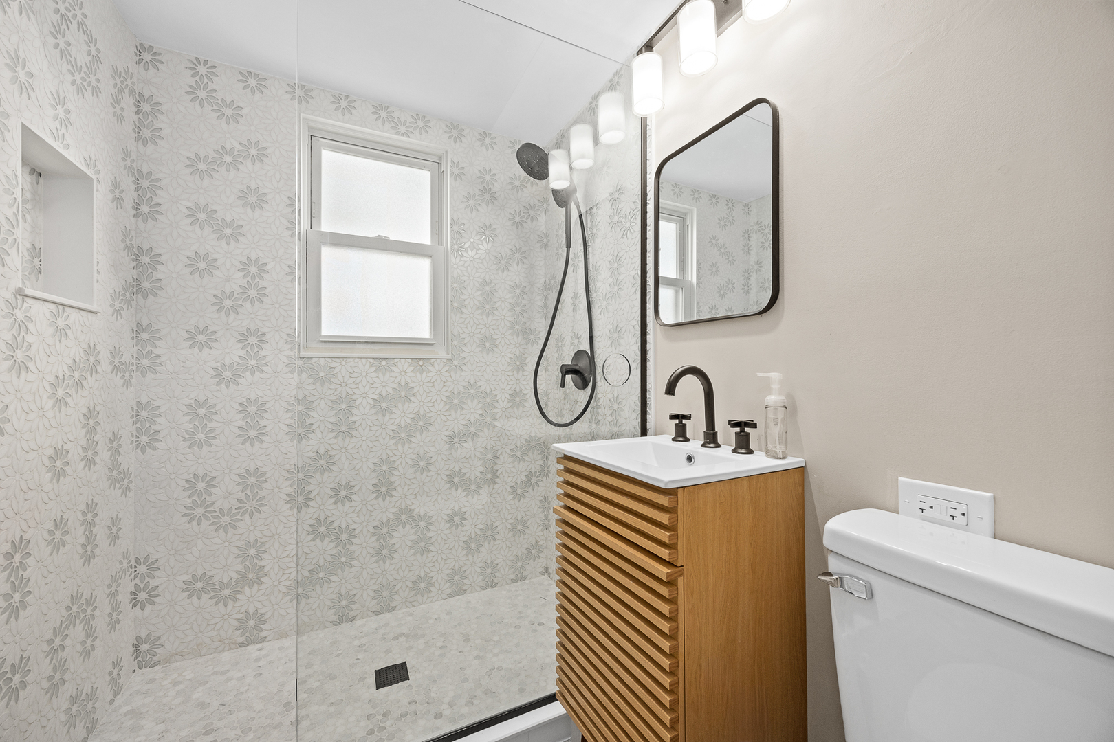 5328 Alexander Place Property Photo 24
