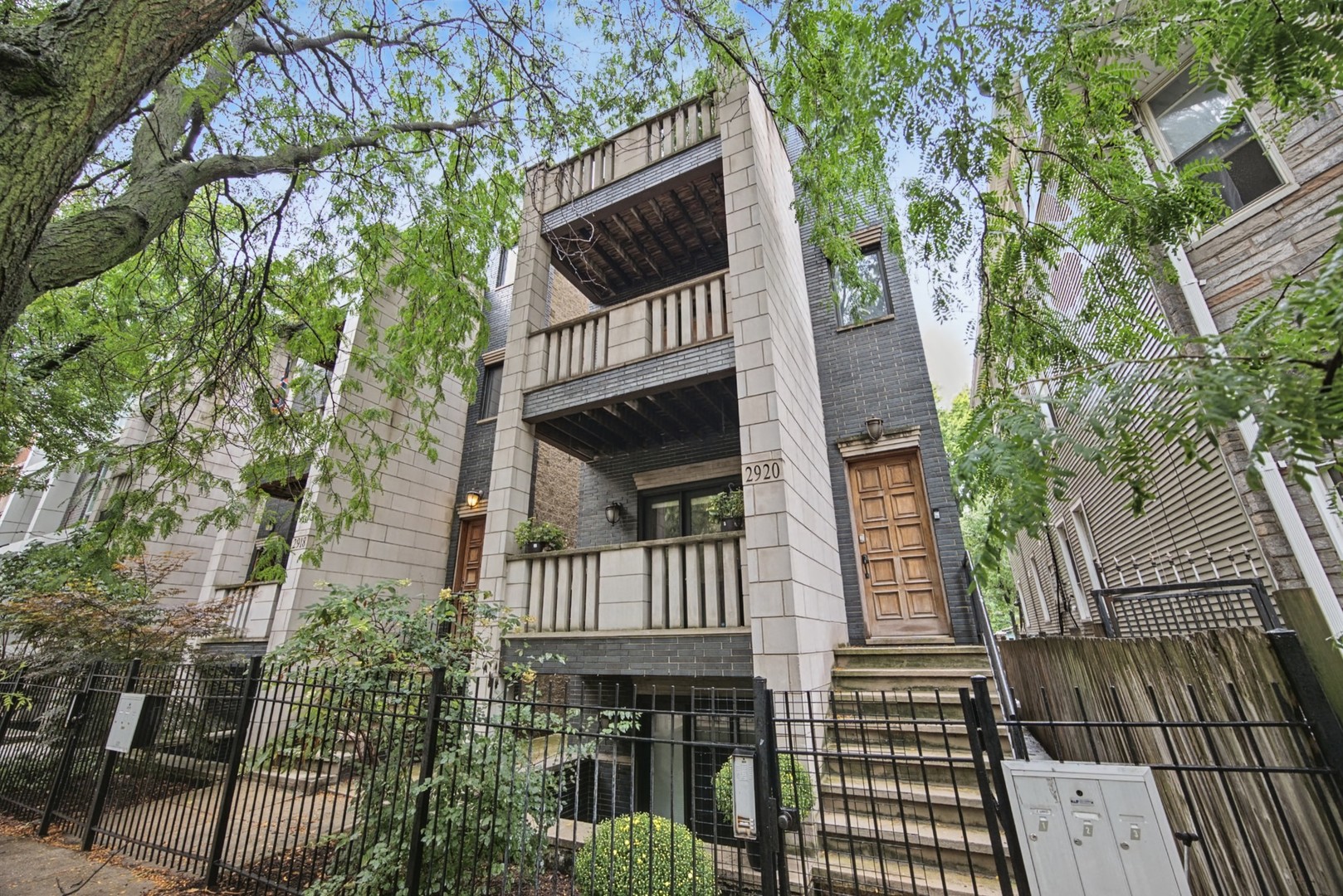 2920 N Damen Avenue 2 Property Photo 1