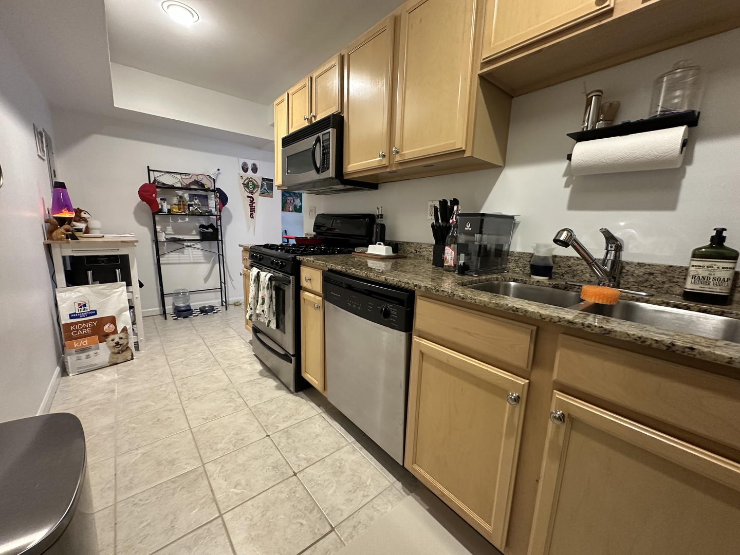 5953 N Kenmore Avenue 101 Property Photo 9