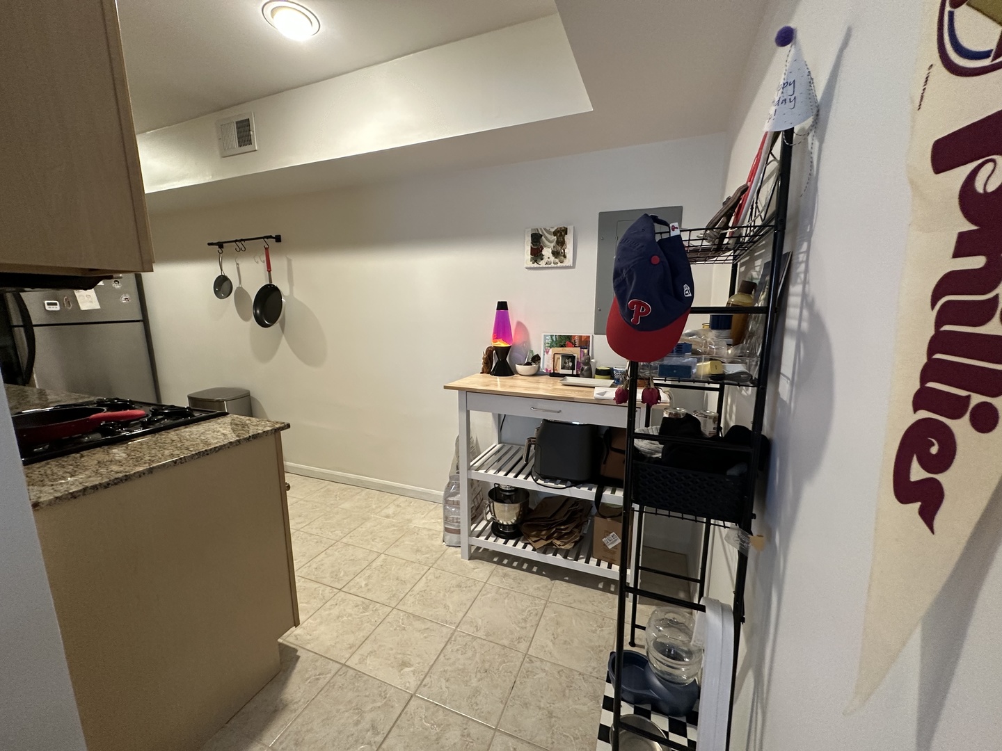 5953 N Kenmore Avenue 101 Property Photo 10
