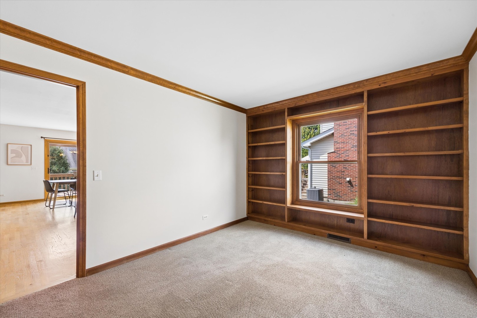 1524 Fieldcrest Drive Property Photo 13