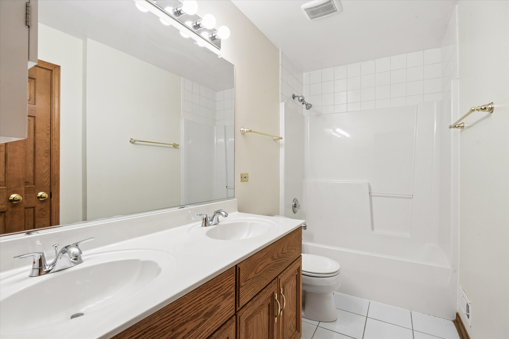 1524 Fieldcrest Drive Property Photo 26