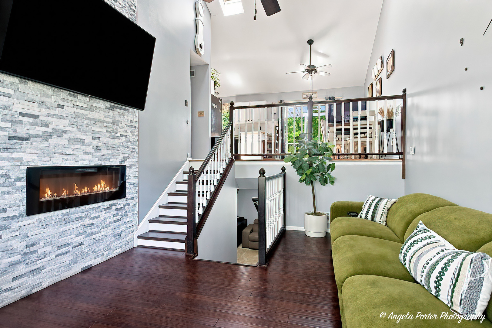 2812 Jethro Court Property Photo 4