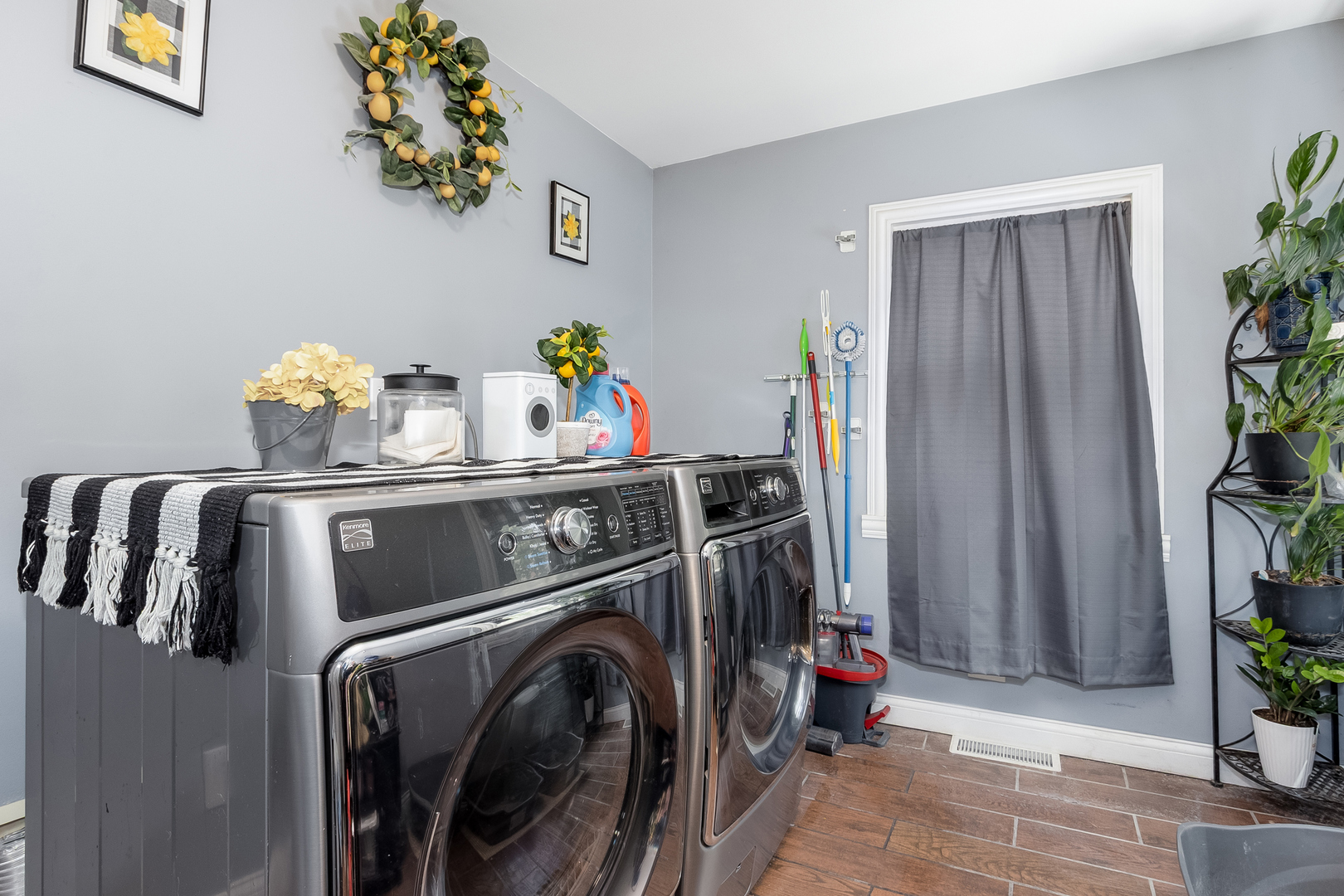 2831 S Austin Boulevard Property Photo 12