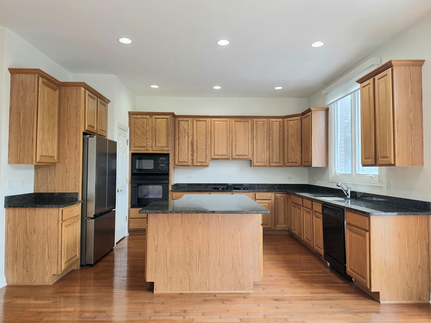 2085 Valor Court Property Photo 16